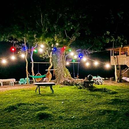 Borbon'S Treehouse By The Sea Bed & Breakfast Mambajao Exterior photo