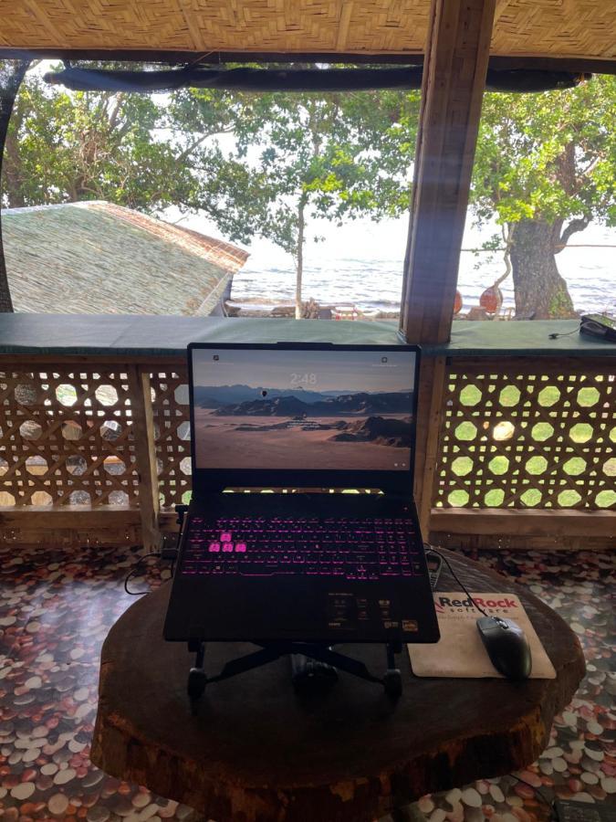 Borbon'S Treehouse By The Sea Bed & Breakfast Mambajao Exterior photo