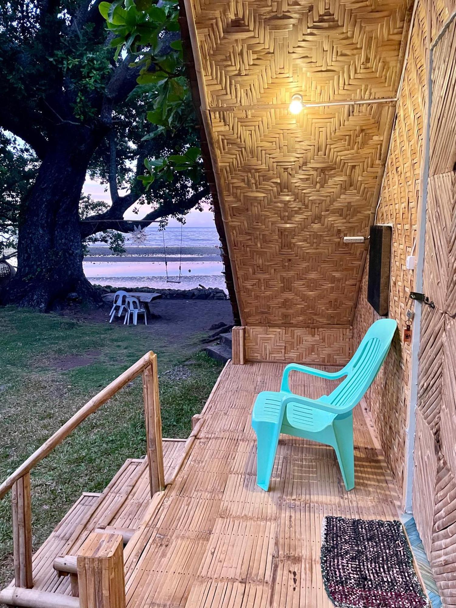 Borbon'S Treehouse By The Sea Bed & Breakfast Mambajao Exterior photo