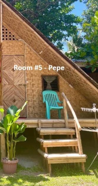 Borbon'S Treehouse By The Sea Bed & Breakfast Mambajao Exterior photo